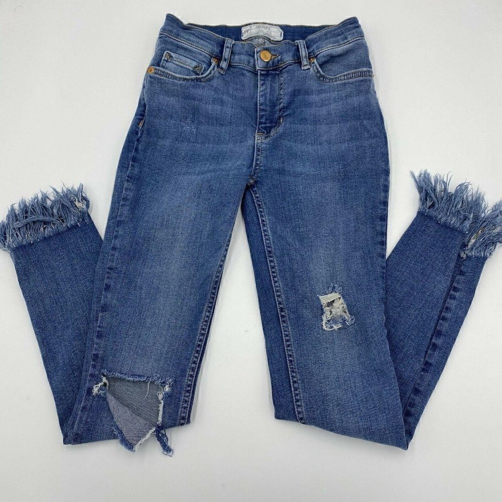 Free People Sz 25x26 Ripped Fray Raw Hem Skinny Jeans